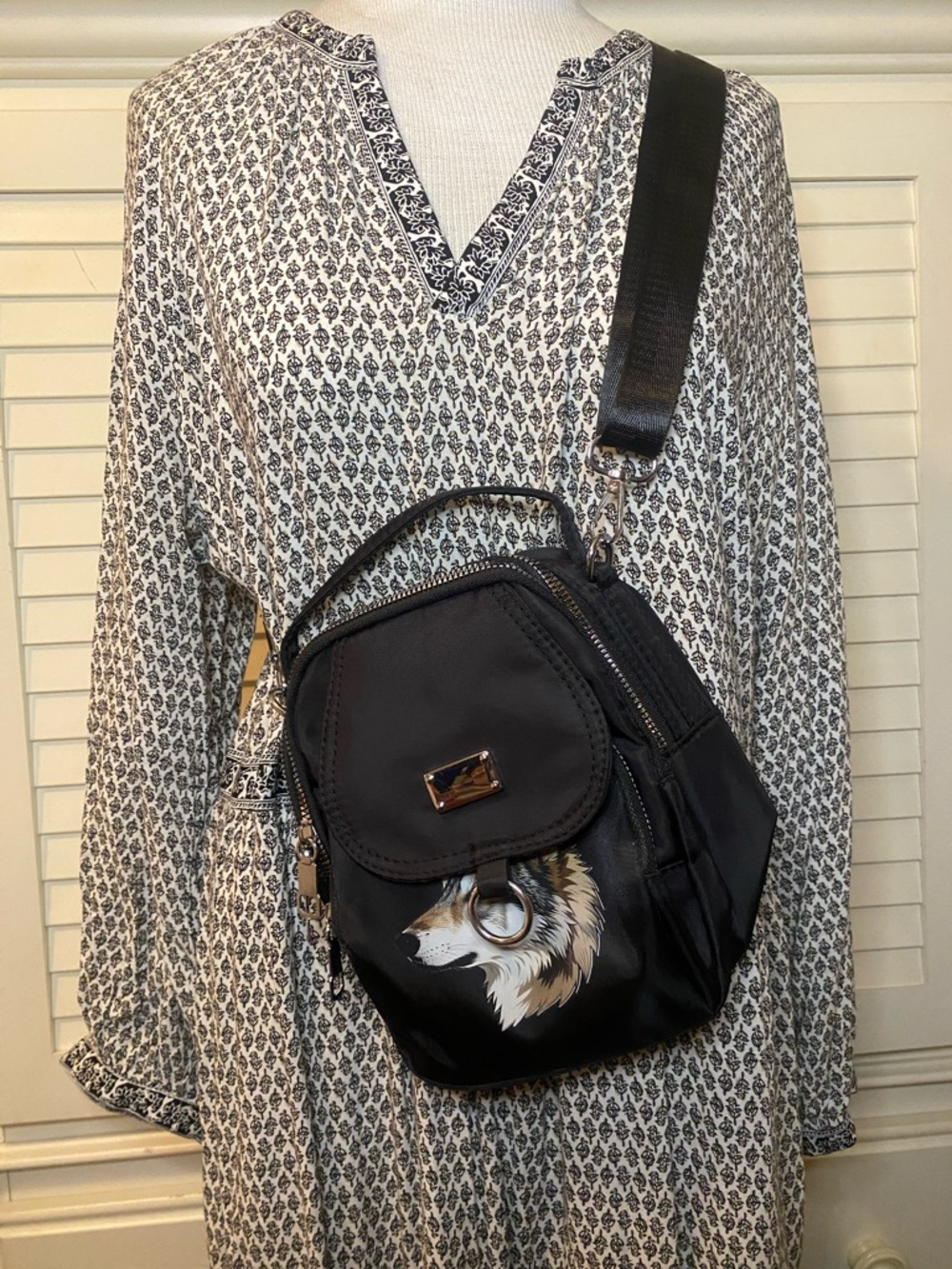 Wolf Crossbody Bag - Picture 2 of 5